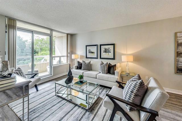 404 - 2 Covington Rd, Condo with 2 bedrooms, 2 bathrooms and 1 parking in Toronto ON | Image 8
