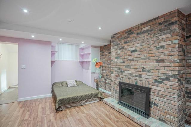 bsmt - 916 Manning Ave, House detached with 1 bedrooms, 1 bathrooms and 0 parking in Toronto ON | Image 7