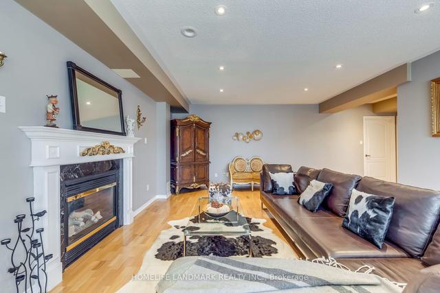 2038 Blue Jay Blvd, House detached with 3 bedrooms, 4 bathrooms and 4 parking in Oakville ON | Image 20