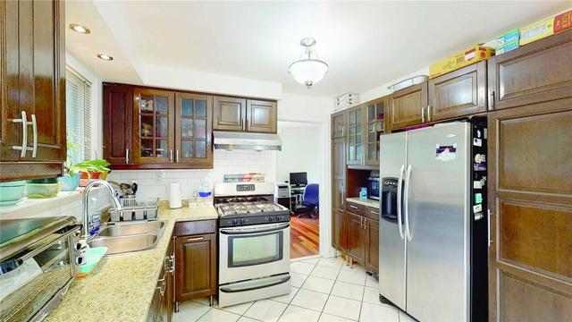 3346 Riverspray Cres, House detached with 3 bedrooms, 3 bathrooms and 7 parking in Mississauga ON | Image 30