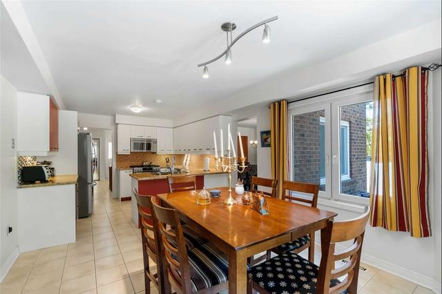 2 Normandy Cres, House detached with 4 bedrooms, 3 bathrooms and 4 parking in Richmond Hill ON | Image 13