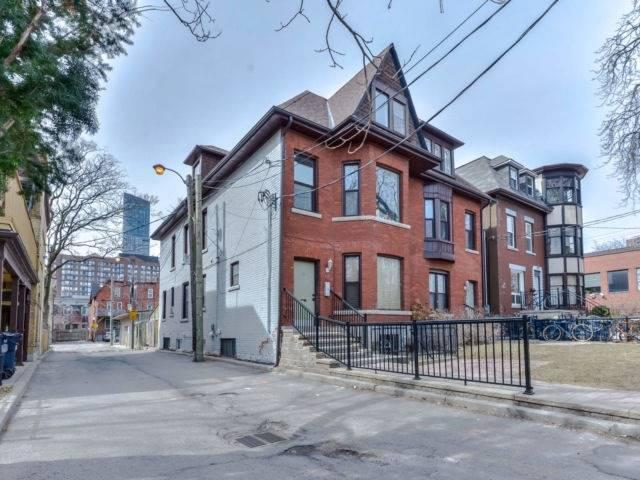 Unit 3 - 118 Pembroke St, House semidetached with 2 bedrooms, 1 bathrooms and null parking in Toronto ON | Image 2