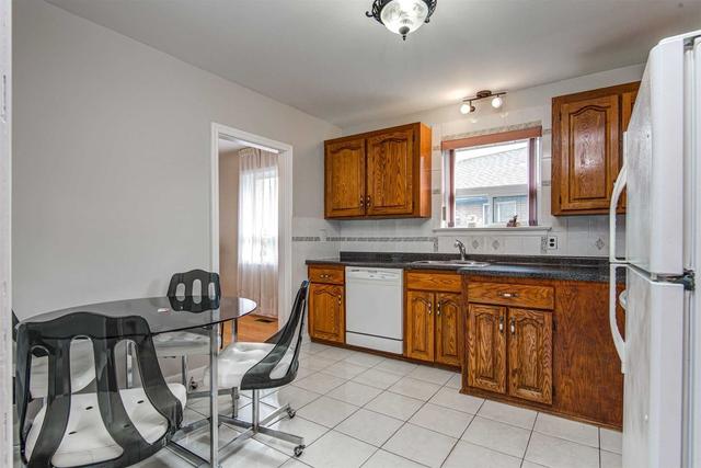 183 Elmhurst Dr, House detached with 3 bedrooms, 2 bathrooms and 7 parking in Toronto ON | Image 3