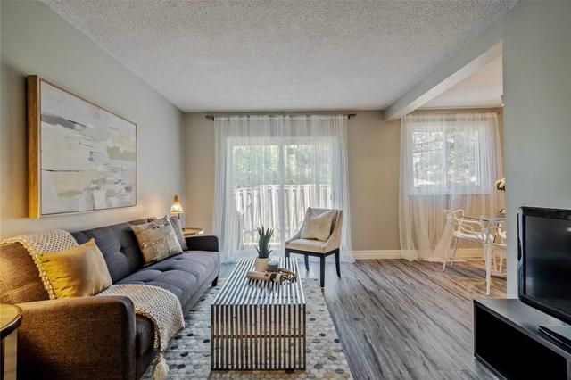 119 - 100 Quigley Rd, Townhouse with 3 bedrooms, 3 bathrooms and 2 parking in Hamilton ON | Image 4