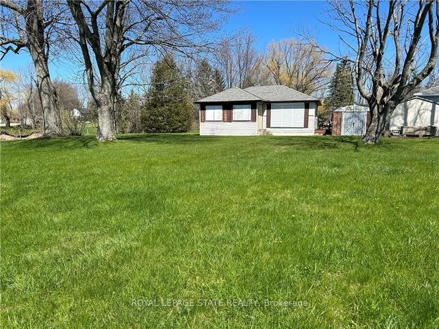 3076 Lakeshore Rd, House detached with 3 bedrooms, 1 bathrooms and 8 parking in Haldimand County ON | Image 30