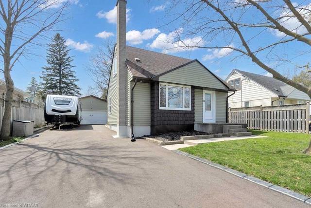 331 Knightsbridge Road, House detached with 2 bedrooms, 1 bathrooms and 8 parking in Woodstock ON | Image 1