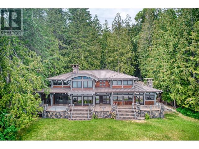 2 - 7220 Welch Road, House detached with 5 bedrooms, 2 bathrooms and 12 parking in Columbia Shuswap F BC | Image 2
