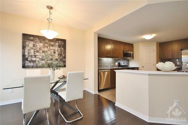 1456 Carronbridge Circle, Townhouse with 3 bedrooms, 3 bathrooms and 3 parking in Ottawa ON | Image 14