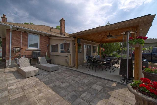 27 Arrowsmith Ave, House detached with 3 bedrooms, 2 bathrooms and 6 parking in Toronto ON | Image 31
