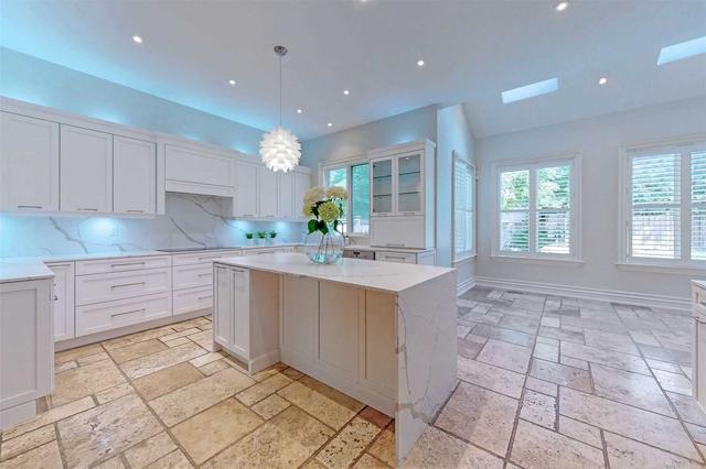 32 Munro Blvd, House detached with 5 bedrooms, 7 bathrooms and 6 parking in Toronto ON | Image 39