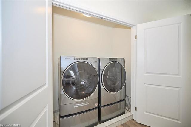 laundry on upper level | Image 15