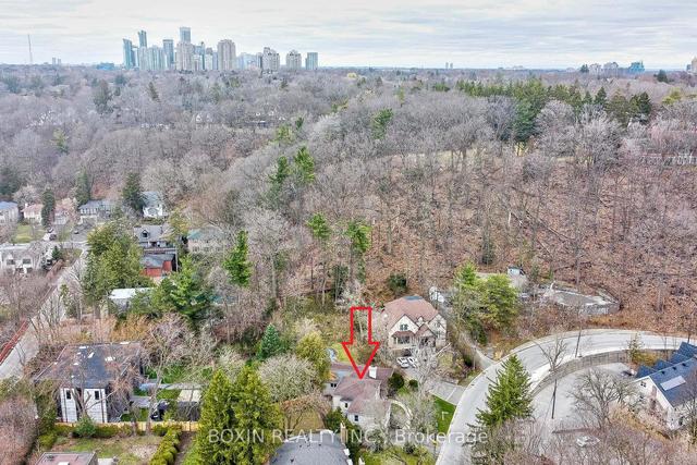 54 Plymbridge Rd, House detached with 4 bedrooms, 4 bathrooms and 4 parking in Toronto ON | Image 9