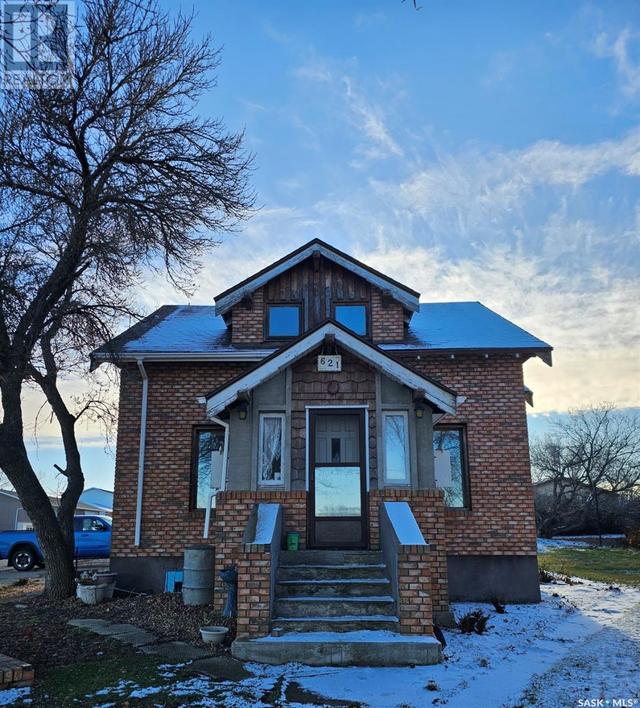 621 Railway Avenue E, House detached with 5 bedrooms, 3 bathrooms and null parking in Ponteix SK | Image 27