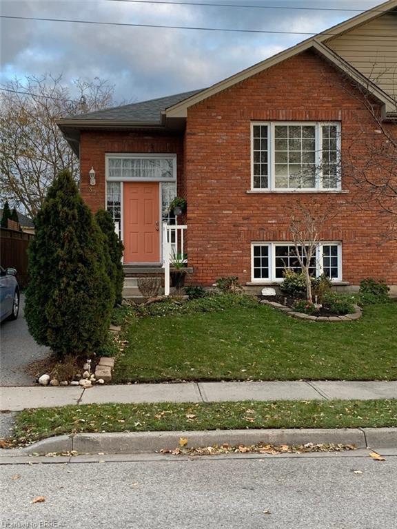 32 Edwin Street, House semidetached with 3 bedrooms, 2 bathrooms and 2 parking in Brantford ON | Image 1
