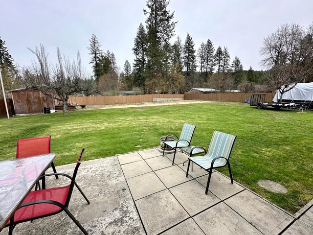 10 Skands Road, House detached with 3 bedrooms, 1 bathrooms and 10 parking in Kootenay Boundary C BC | Image 26