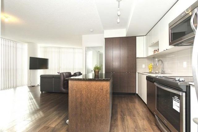 2304 - 9 Valhalla Inn Rd, Condo with 2 bedrooms, 2 bathrooms and 1 parking in Toronto ON | Image 19