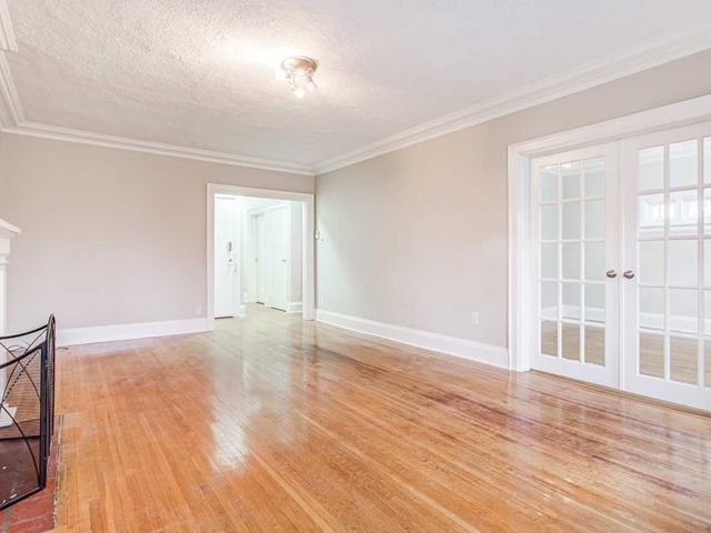 upper - 340 St. Clair Ave, House detached with 3 bedrooms, 2 bathrooms and 1 parking in Toronto ON | Image 21