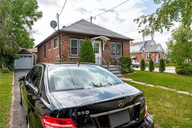 98 Facer Street, House detached with 5 bedrooms, 2 bathrooms and 7 parking in St. Catharines ON | Image 20