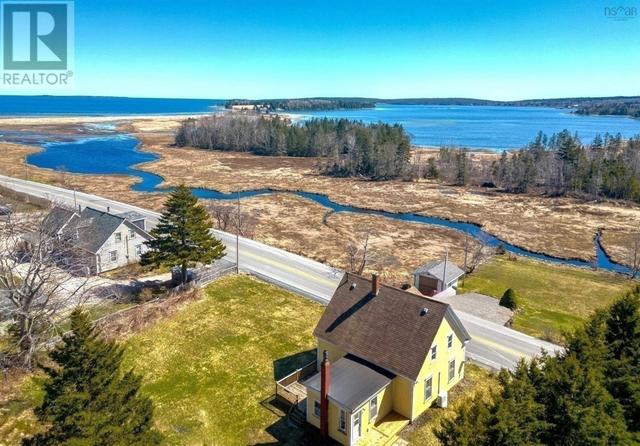 3442 Highway 332, House detached with 4 bedrooms, 1 bathrooms and null parking in Lunenburg MD NS | Image 1
