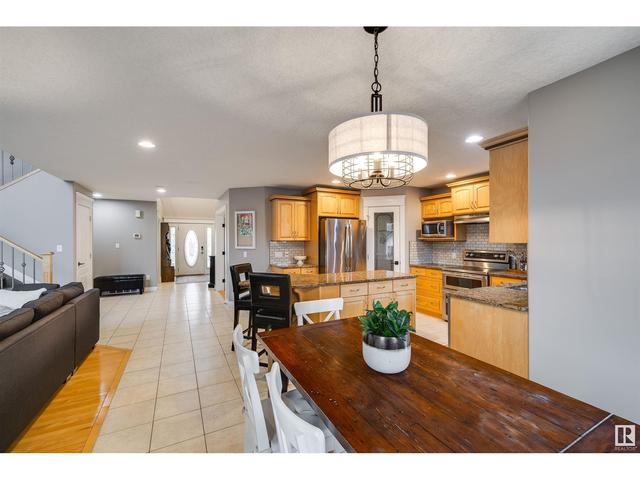 427 Forrest Dr, House detached with 4 bedrooms, 3 bathrooms and null parking in Edmonton AB | Image 16