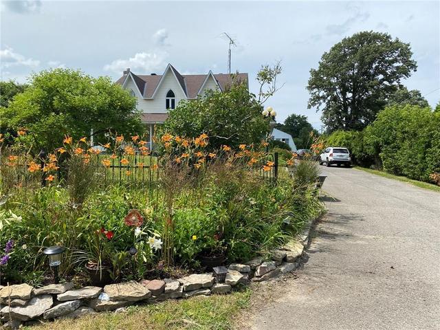 1914 County Road 2 Road, House detached with 4 bedrooms, 2 bathrooms and 15 parking in Elizabethtown Kitley ON | Image 3