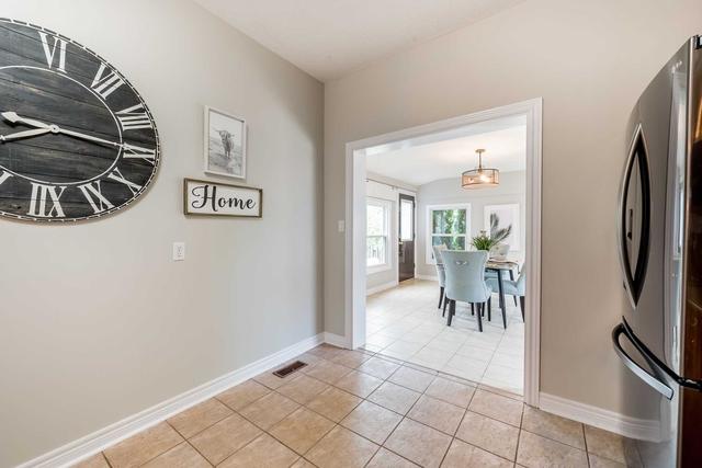 43 Ault Cres, House detached with 2 bedrooms, 2 bathrooms and 3 parking in Whitby ON | Image 3