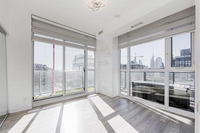 1312 - 120 Parliament St, Condo with 2 bedrooms, 1 bathrooms and 0 parking in Toronto ON | Image 2