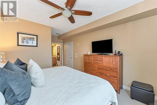 310 - 820 Short St, Condo with 3 bedrooms, 2 bathrooms and 1 parking in Saanich BC | Image 17