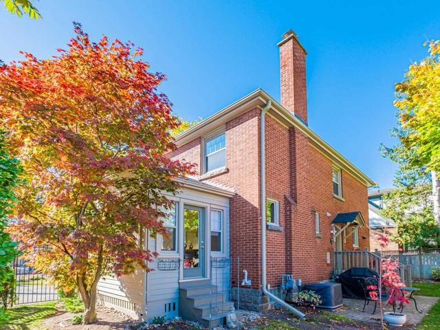 561 Locust St, House detached with 3 bedrooms, 2 bathrooms and 2 parking in Burlington ON | Image 29