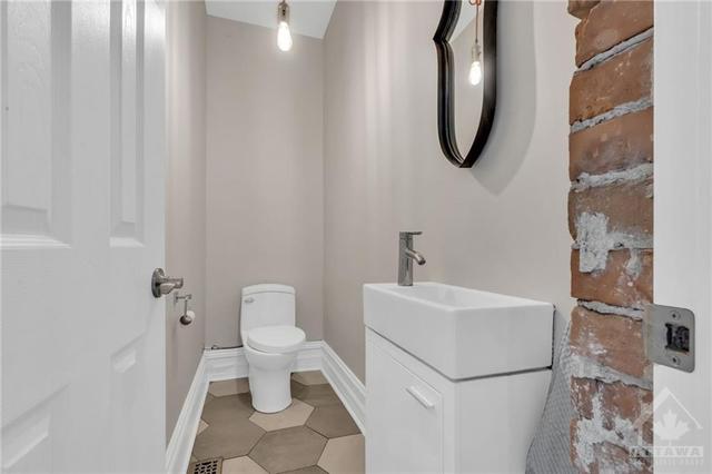 642 O'connor Street, House detached with 3 bedrooms, 3 bathrooms and 3 parking in Ottawa ON | Image 14