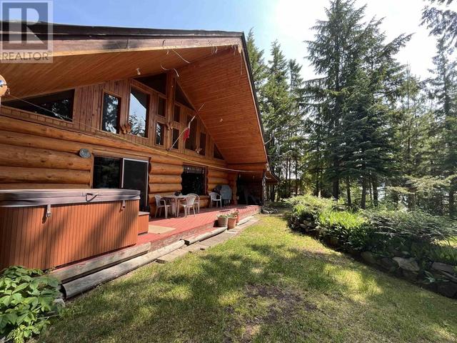 5470 Winkley Creek Road, House detached with 3 bedrooms, 1 bathrooms and null parking in Cariboo F BC | Image 4