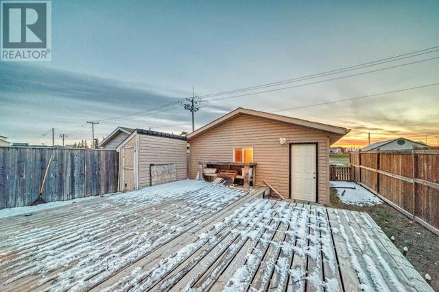 97 Martinvalley Crescent Ne, House detached with 4 bedrooms, 2 bathrooms and 2 parking in Calgary AB | Image 43