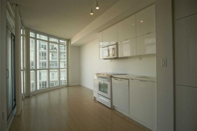 3902 - 21 Iceboat Terr, Condo with 1 bedrooms, 1 bathrooms and 1 parking in Toronto ON | Image 19
