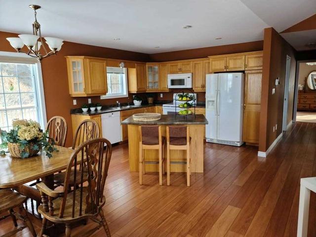 102 Glenora Estates Rd, House detached with 2 bedrooms, 3 bathrooms and 7 parking in Prince Edward County ON | Image 37