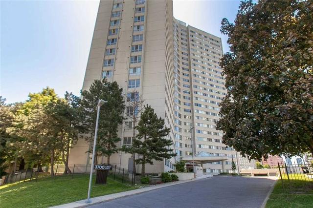 1201 - 3700 Kaneff Cres, Condo with 2 bedrooms, 2 bathrooms and 2 parking in Mississauga ON | Image 12