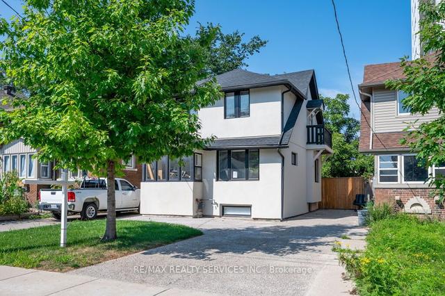 126 Walter St, House detached with 3 bedrooms, 3 bathrooms and 3 parking in Kitchener ON | Image 12