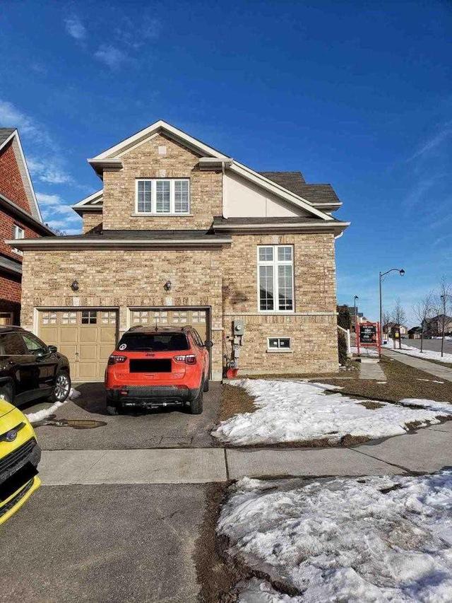 805 Black Cherry Dr, House detached with 4 bedrooms, 3 bathrooms and 2 parking in Oshawa ON | Image 2