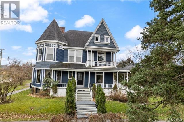 1003 Main Street, House detached with 5 bedrooms, 2 bathrooms and null parking in Sussex NB | Image 2