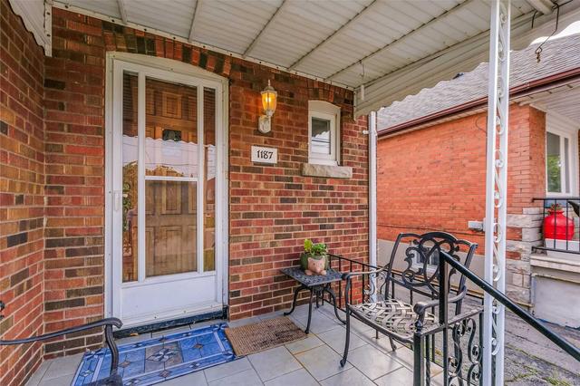 1187 Roselawn Ave, House detached with 2 bedrooms, 2 bathrooms and 8 parking in Toronto ON | Image 34