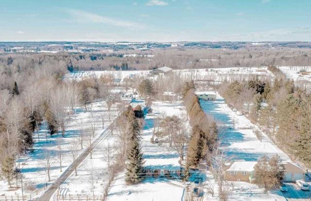 4886 Olde Base Line Rd, House detached with 3 bedrooms, 1 bathrooms and 8 parking in Caledon ON | Image 2