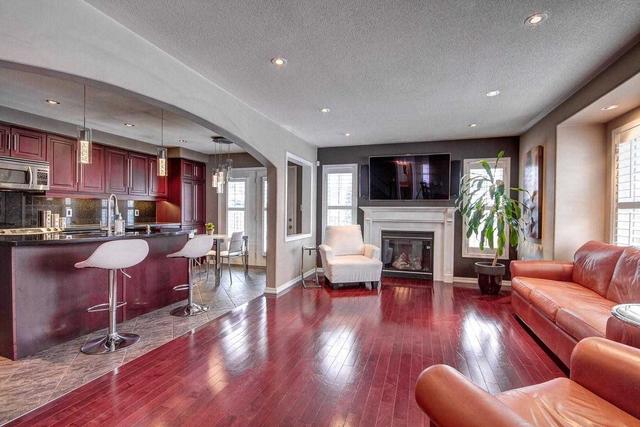80 Dougherty Cres, House attached with 3 bedrooms, 3 bathrooms and 2 parking in Whitchurch Stouffville ON | Image 24