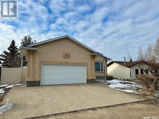 107 Butler Drive, House detached with 4 bedrooms, 3 bathrooms and null parking in Regina Beach SK | Image 2