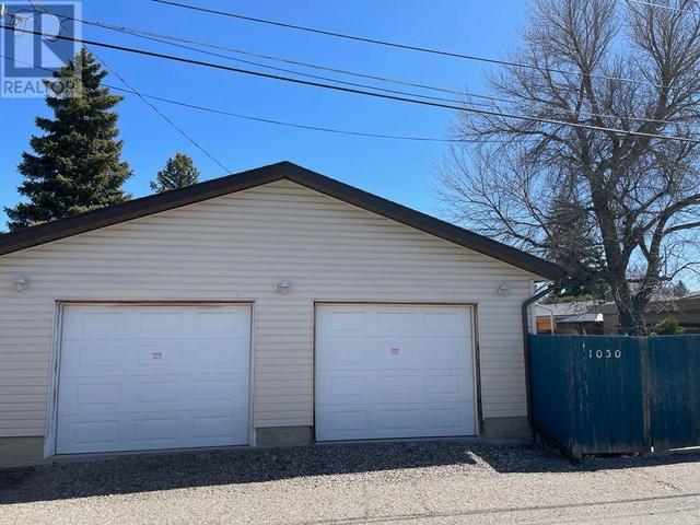 1030 8 Street S, House detached with 4 bedrooms, 1 bathrooms and 5 parking in Lethbridge AB | Image 40