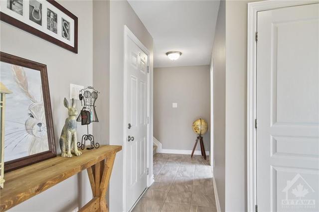 28 Stockholm Private, Townhouse with 3 bedrooms, 4 bathrooms and 2 parking in Ottawa ON | Image 5