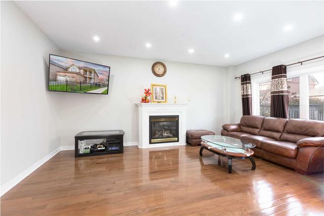 76 Quantum St, House detached with 4 bedrooms, 5 bathrooms and 4 parking in Markham ON | Image 39