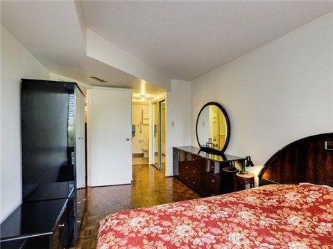 402 - 1001 Bay St, Condo with 1 bedrooms, 1 bathrooms and null parking in Toronto ON | Image 12
