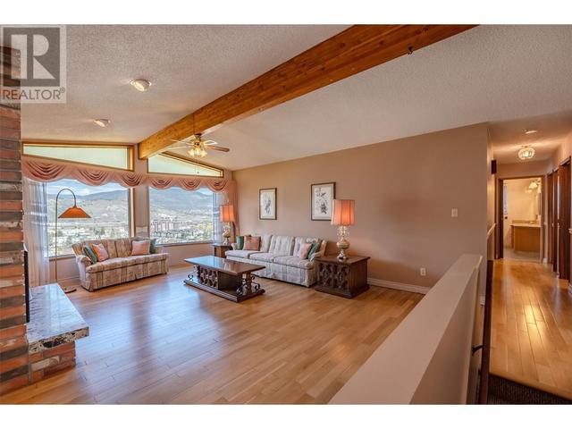 105 Spruce Road, House detached with 4 bedrooms, 3 bathrooms and null parking in Penticton BC | Image 23