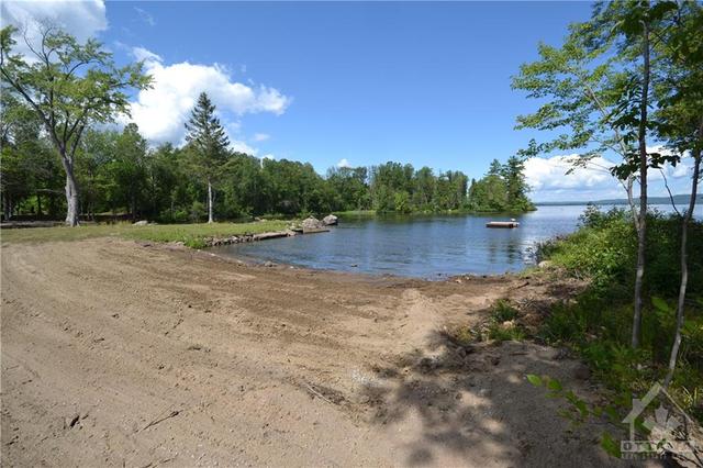 30 Nien Mar Lane, House detached with 3 bedrooms, 2 bathrooms and 6 parking in Bonnechere Valley ON | Image 2
