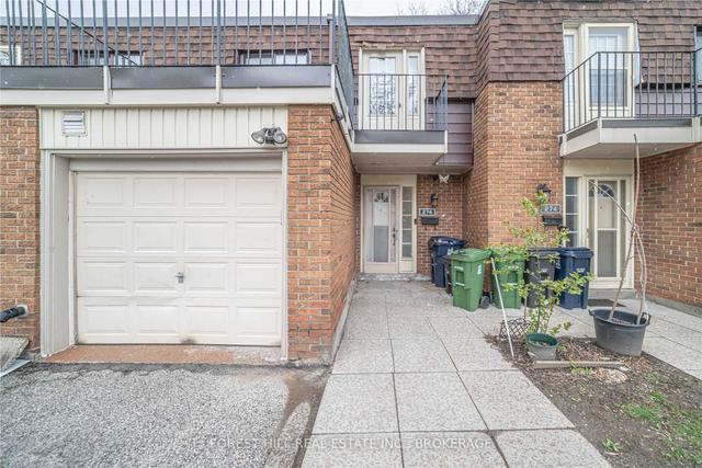 276 Sprucewood Crt, Townhouse with 4 bedrooms, 2 bathrooms and 2 parking in Toronto ON | Image 28
