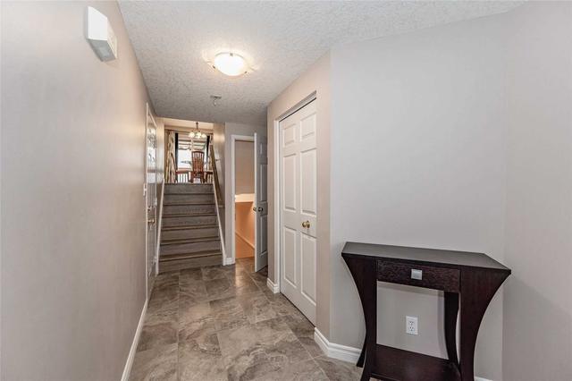 9 Snowdrop Cres, House attached with 3 bedrooms, 3 bathrooms and 3 parking in Kitchener ON | Image 35